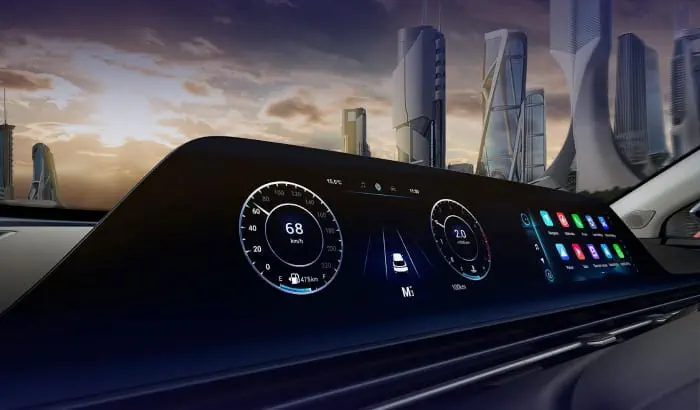 OMODA 5 Image of the interior and dashboard technology.