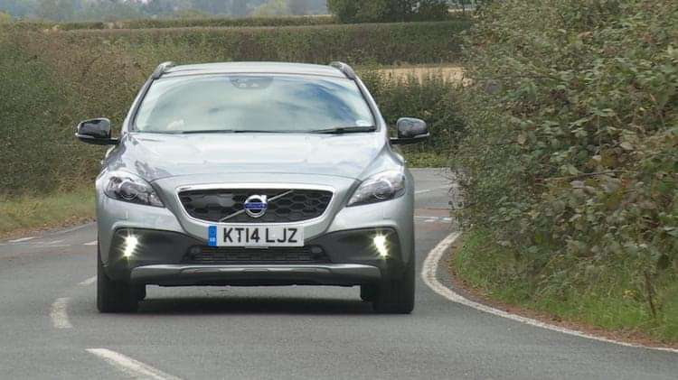 SWEDE AND SENSIBLE' - Volvo V40 (2014 - 2016) Range Independent Used Review  (Ref:511/211248)