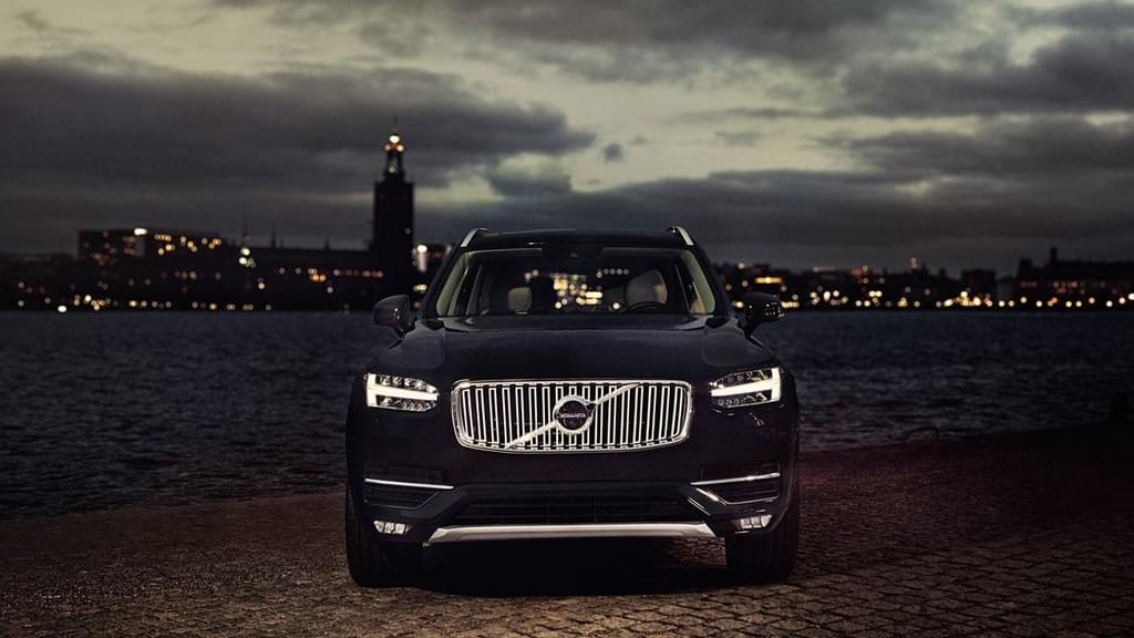 Front exterior shot of the Volvo XC90