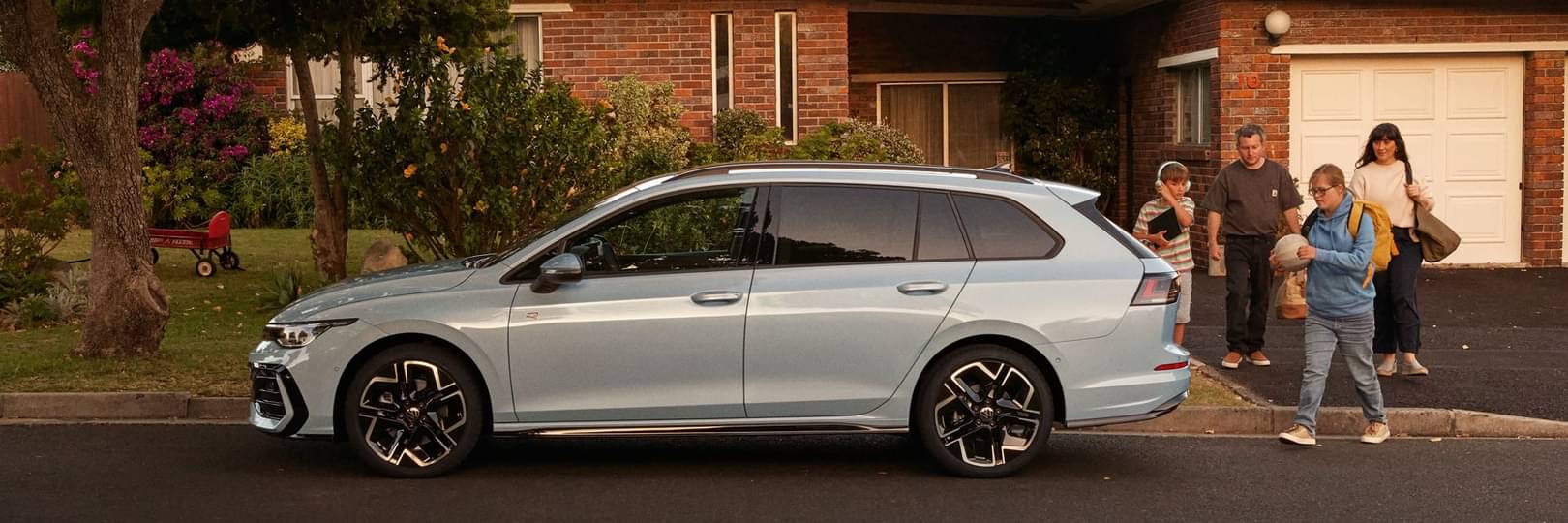 New Volkswagen Golf Estate: Versatile and dynamic 