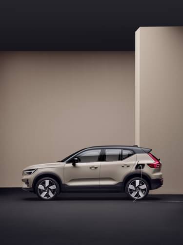 Volvo EX40 | Wins Mid-Sized SUV of the year