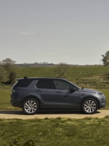 New Discovery Sport | Ready for family adventures