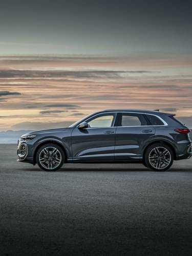 Outstanding versatility. The new Audi Q5 SUV.