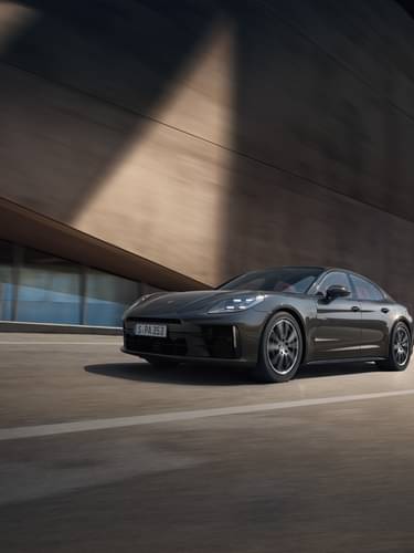 New Panamera offer from Porsche Centre Hull.