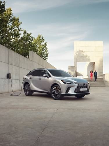 Lexus RX: Self-Charging and Plug-in Hybrid 