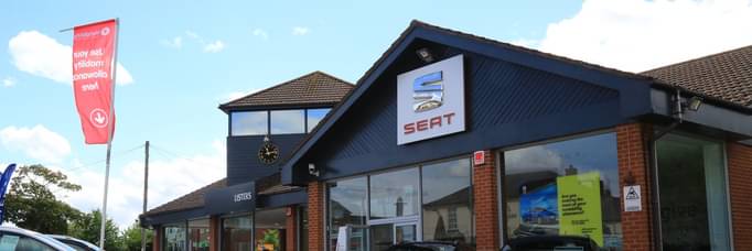 SEAT Worcester achieve 5-star service rating by customers.