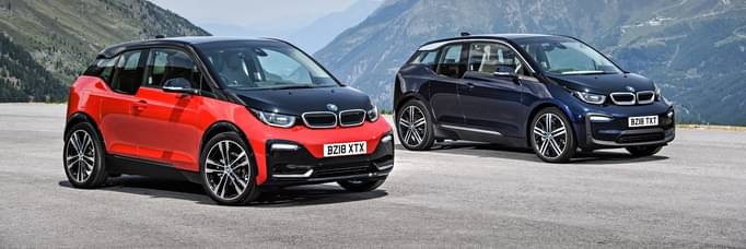 BMW celebrates 10,000 BMW i3 sales in the UK.