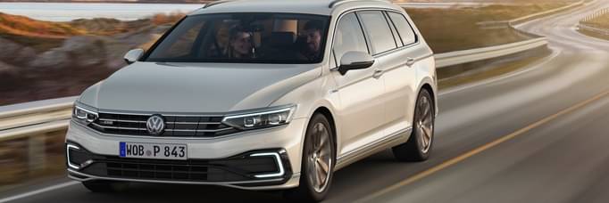 New Volkswagen Passat GTE Estate - Auto Express review 