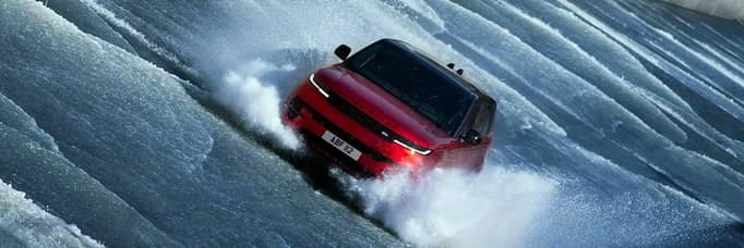 New Range Rover Sport offers | A powerful performance.