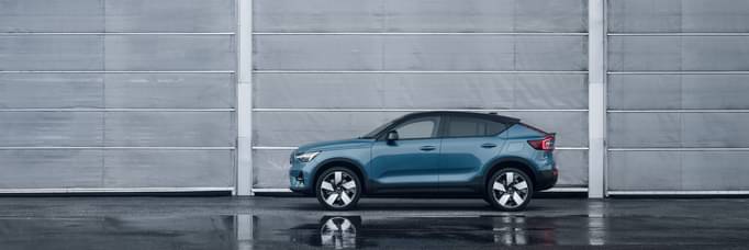 Volvo EC40 | Bold styling. smart tech. Electric driving.